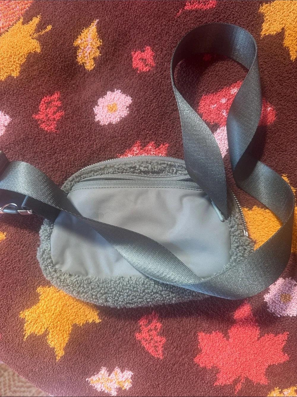 lululemon athletica Sherpa Crossbody Bag in Olive
